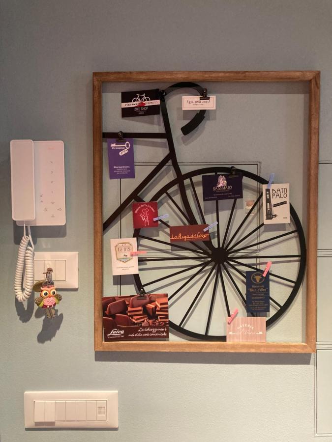Draisina Bike Apartments Due Oleggio Castello Bagian luar foto